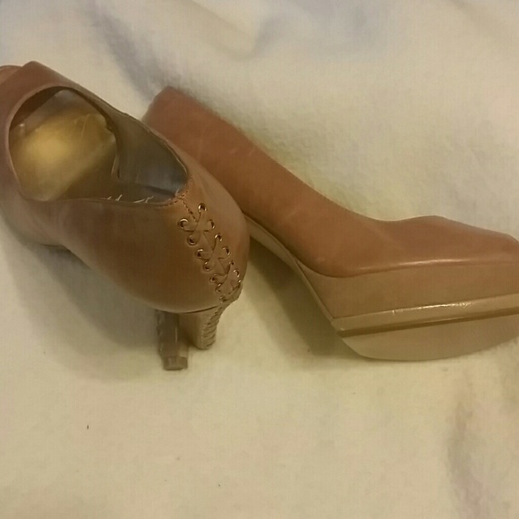 Nine West - Picture 3 of 8